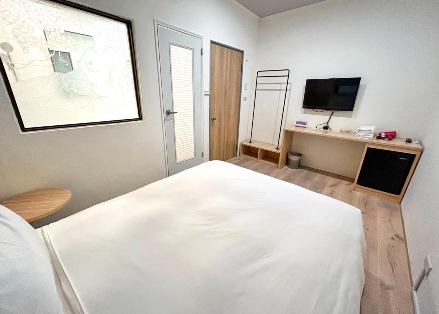 Yan Bin Hotel Tainan Bagian luar foto