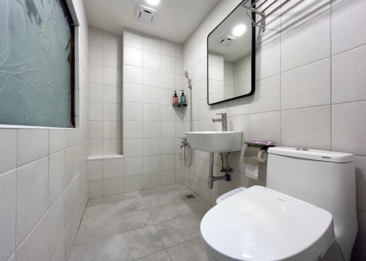 Yan Bin Hotel Tainan Bagian luar foto