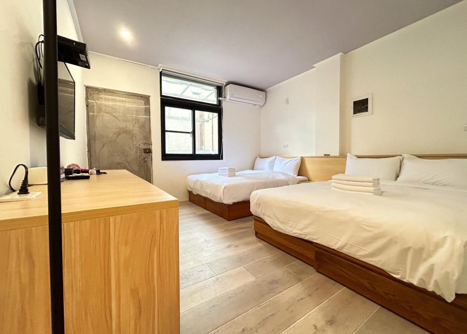 Yan Bin Hotel Tainan Bagian luar foto